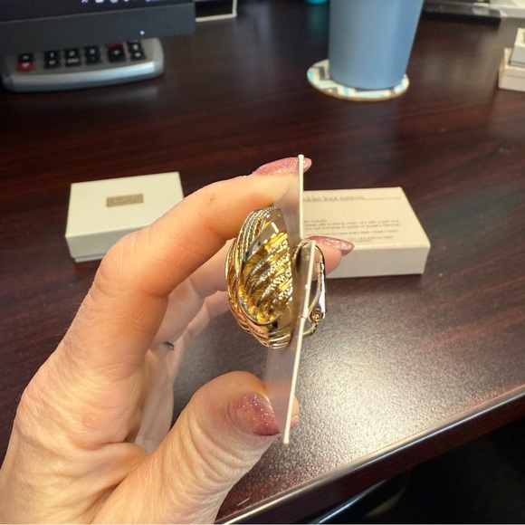 Avon Golden Knot clip earrings NIB 1987 vintage - Picture 4 of 5